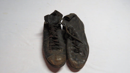 Maxie Baughan 1960's Philadelphia Eagles Game Used Worn Riddell Leather Cleats