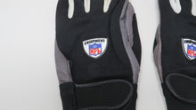 Load image into Gallery viewer, 2007 David Bowens New York Jets Game Used Worn NFL Football Gloves! Michigan